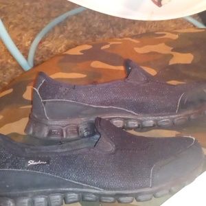 Shechers black women's 8